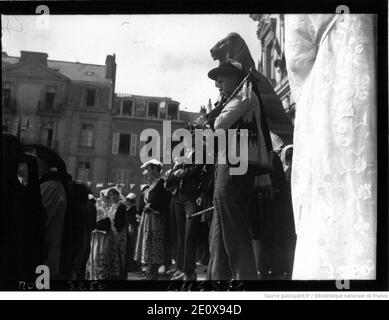 Les joueurs de binous pendent le 4e centenaire du attaché à la France (2). Banque D'Images