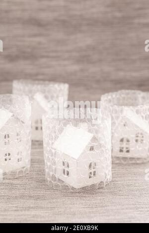 Petite maison dans Bubble Wrap Banque D'Images