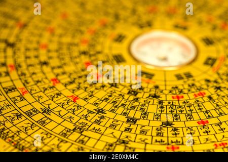 Chinese Feng Shui Compass en gros plan Banque D'Images