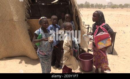 La vie continue à Bosso, Niger, 19 avril 2017 02. Banque D'Images