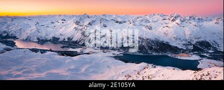 Voir Piz Corvatsch, 3451m, Grisons, Suisse, Europe Banque D'Images