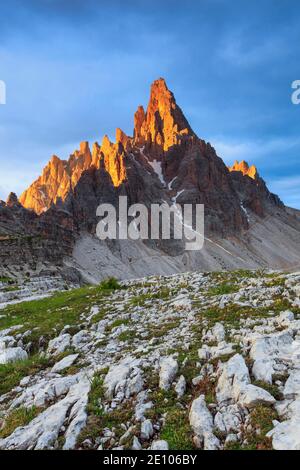 Piste cyclable autour des trois sommets, Paternkofel, 2746 m, Dolomites, Tyrol du Sud, Italie, Europe Banque D'Images