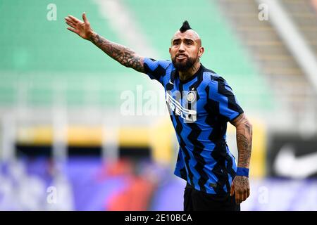 Milan, Italie. 03ème janvier 2021. MILAN, ITALIE - 03 janvier 2021 : Arturo Vidal du FC Internazionale réagit au cours de la série UN match de football entre le FC Internazionale et le FC Crotone. (Photo de Nicolò Campo/Sipa USA) crédit: SIPA USA/Alay Live News Banque D'Images