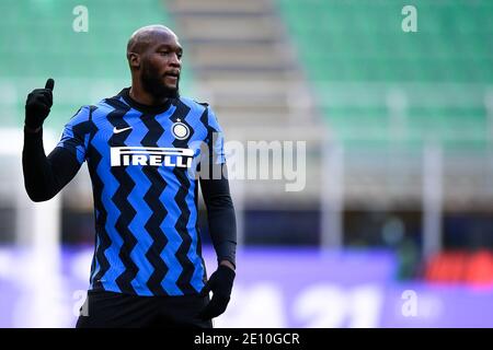 Milan, Italie. 03ème janvier 2021. MILAN, ITALIE - 03 janvier 2021: Romelu Lukaku du FC Internazionale gestes pendant la série UN match de football entre le FC Internazionale et le FC Crotone. (Photo de Nicolò Campo/Sipa USA) crédit: SIPA USA/Alay Live News Banque D'Images