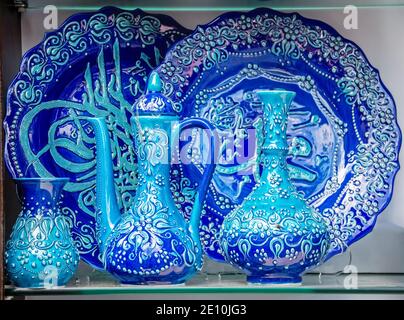 Collection de céramiques turques en vente Banque D'Images