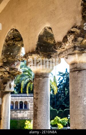 Arches de la Galería del Grutesco (Galerie Grotto), Alcázar royal de Séville, Espagne Banque D'Images