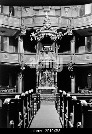Intérieur de l'église de la Trinité, autel, vers 1935, Berlin, Allemagne Banque D'Images