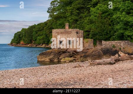 L'ancien bain public à Elberry Cove, Torbay, England, UK Banque D'Images