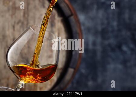 eau-de-vie dans le verre Banque D'Images