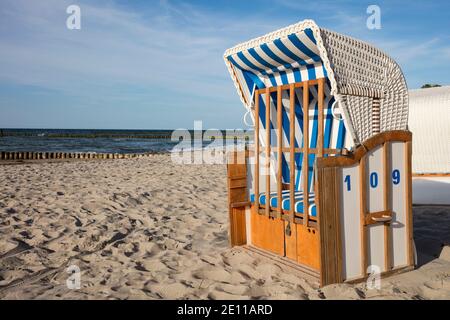 Chaise de plage, Nienhagen, Mer Baltique, Mecklenburg-Ouest Pomerania, Allemagne, Europe Banque D'Images