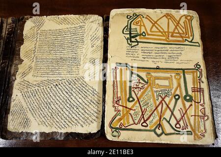 Afrique /MALI /Tombouctou/ ancien manuscrit dans la bibliothèque privée Mamma Haidara à Tombouctou. Banque D'Images