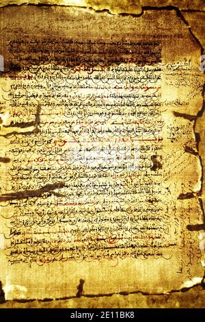 Afrique /MALI /Tombouctou/la restauration des manuscrits de la bibliothèque privée 'maa Haidara' à Tombouctou. Banque D'Images