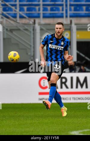 Milan, Italie. 3 janvier 2021. Milan Skriniar (37) du FC Internazionale vu pendant la série UN match TIM entre le FC Internazionale et le FC Crotone au San Siro à Milan. (Crédit photo : Gonzales photo/Alamy Live News Banque D'Images