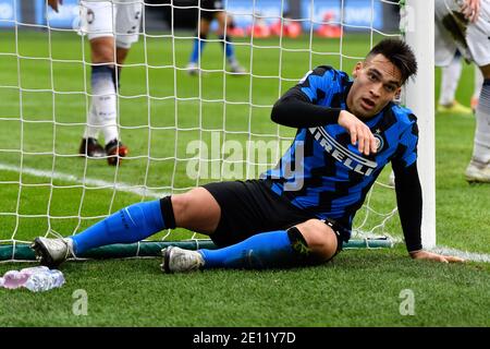 Milan, Italie. 3 janvier 2021. Lautaro Martinez (10) du FC Internazionale vu pendant la série UN match TIM entre le FC Internazionale et le FC Crotone au San Siro à Milan. (Crédit photo : Gonzales photo/Alamy Live News Banque D'Images