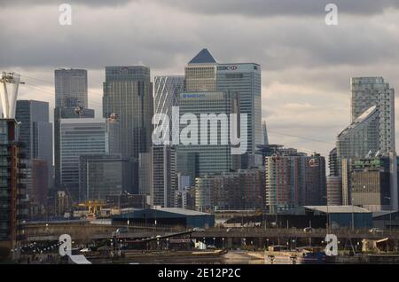 Londres, Royaume-Uni. 02 janvier 2021. Vue panoramique sur Canary Wharf à Londres. Crédit : SOPA Images Limited/Alamy Live News Banque D'Images