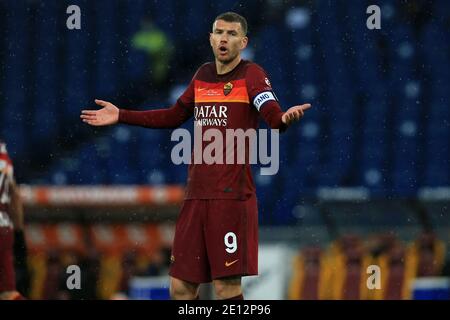 Rome, Italie. 03ème janvier 2021. Edin Dzeko (Roma) réagit lors du match Serie A Tim entre AS Roma et UC Sampdoria au Stadio Olimpico le 03 2021 janvier à Rome, Italie. (Photo de Giuseppe Fama/Pacific Press) crédit: Pacific Press Media production Corp./Alay Live News Banque D'Images