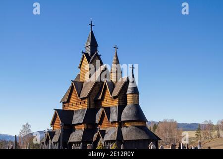 L'église de Stave Heddal est la plus grande du genre En Norvège avec UNE hauteur d'environ 26 mètres Banque D'Images