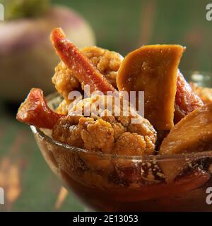 Cornichon de chou-fleur dans un bol Banque D'Images