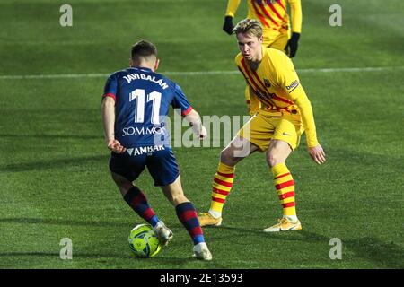 Javi Galan de SD Huesca et Frenkie de Jong de FC Barcelone lors du championnat espagnol de football la Liga Entre SD Huesca et / LM Banque D'Images