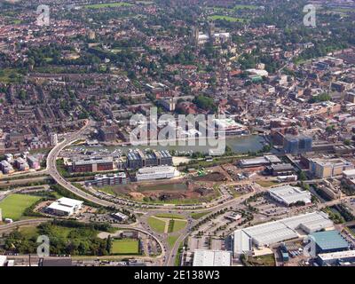 Vue aérienne du centre-ville de Lincoln avec piscine de Brayford (la marina) en vue Banque D'Images