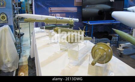 Des roquettes anti-chars iraniennes sont exposées à l'armée « Authority 40 » exposition à téhéran - 1/2019 Banque D'Images