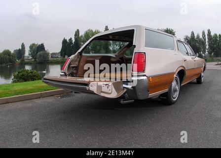 Vista Cruiser 1972 d'Oldsmobile, familiale classique américaine Woody Banque D'Images