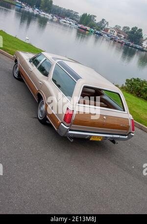 Vista Cruiser 1972 d'Oldsmobile, familiale classique américaine Woody Banque D'Images