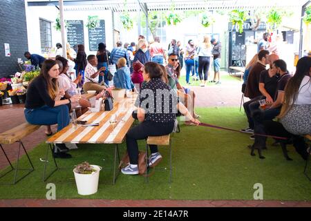 Woodstock, The Old Biscuit Mill, Neighbourgoods Market - Cape Town, Afrique du Sud - 14/11/2020 Banque D'Images