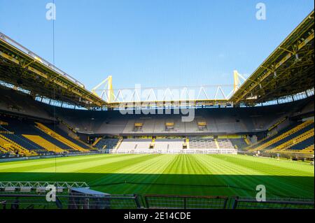 DORTMUND, ALLEMAGNE - 12 AOÛT 2020 : signal Iduna Park. Stade de football de Borussia Dortmund Banque D'Images