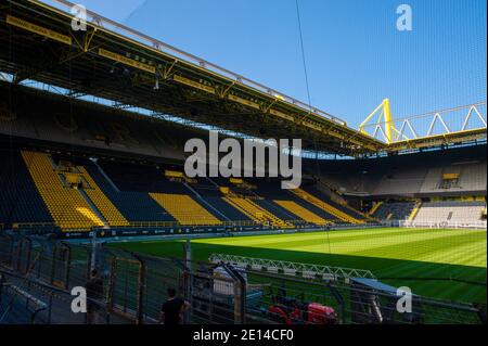 DORTMUND, ALLEMAGNE - 12 AOÛT 2020 : signal Iduna Park. Stade de football de Borussia Dortmund Banque D'Images