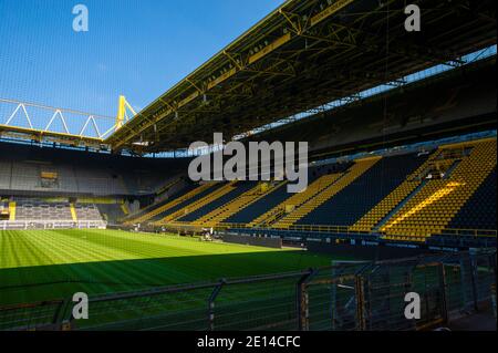 DORTMUND, ALLEMAGNE - 12 AOÛT 2020 : signal Iduna Park. Stade de football de Borussia Dortmund Banque D'Images
