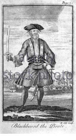 Edward Teach portrait, c1680 – 1718, mieux connu sous le nom de Blackbeard le Pirate, était un pirate anglais qui opérait autour des Indes occidentales et de la côte est des colonies nord-américaines de Grande-Bretagne. Illustration vintage de 1725. Banque D'Images