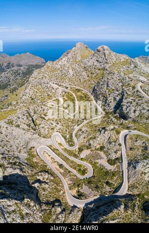 Vue aérienne de la route sinueuse de sa Calobra sur la côte ouest de Majorque, Iles Baléares, Espagne Banque D'Images