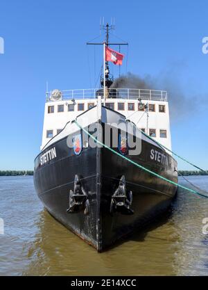 Vue de face du brise-glace à vapeur historique Stettin à Hambourg, Allemagne Banque D'Images