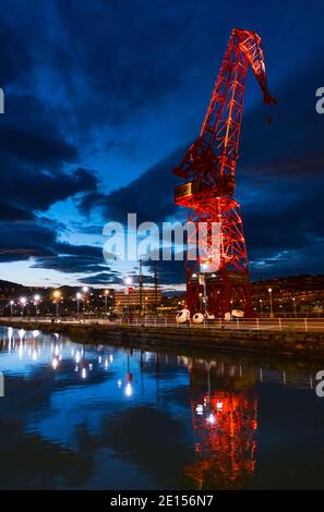 La Grúa Carola, Nervion River, Bilbao, Bizkaia, pays basque, Espagne, Europe Banque D'Images