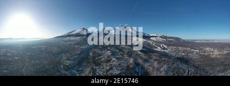 Vue aérienne des montagnes de la haute Tatry en Slovaquie Banque D'Images