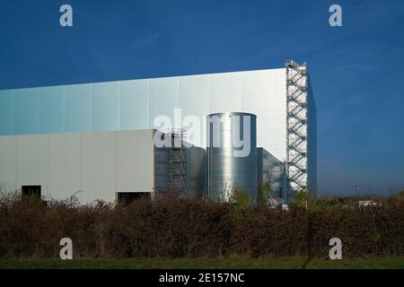 Nouvelle usine construite dans un parc industriel de Magdeburg Allemagne Banque D'Images