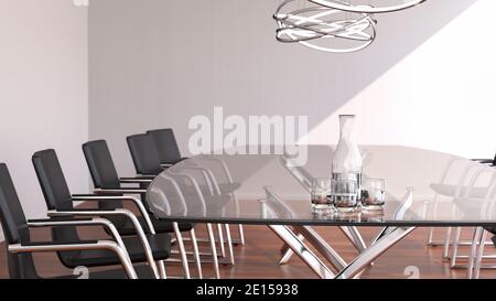 Salle de conférence moderne et lumineuse avec une grande table en verre, des verres et une carafe avec eau, chaises de bureau, grandes fenêtres, lampes et Bla Banque D'Images