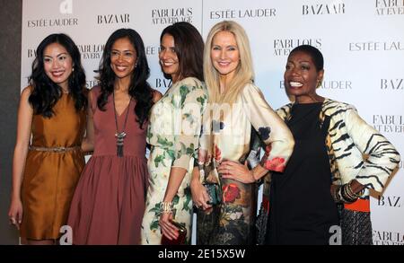 Anh Sundstrom, Nathalie Sajous, Cyd McKenna, Angela Paul et Brandyn Artis sont présents pour rendre hommage aux finalistes de Harper's Bazaar et de la recherche « Fabulous at every Age » d'Estee Lauder pour les femmes les plus stylées de l'amérique à New York, NY, le 12 avril, photo de Charles Guerin/ABACAPRESS.COM Banque D'Images