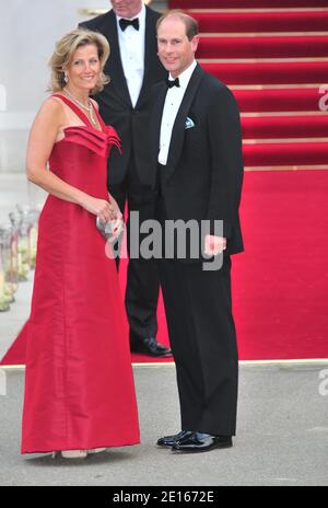 Le Prince Edward et Sophie Wessex de Grande-Bretagne arrivent à l'hôtel Mandarin Oriental pour un dîner de gala organisé par la reine Elizabeth II de Grande-Bretagne à Londres, Royaume-Uni, le 28 avril 2011 à la veille du mariage royal. Le prince William de Grande-Bretagne épousera sa fiancée Kate Middleton à l'abbaye de Westminster à Londres le 29 avril 2011. Photo par ABACAPRESS.COM Banque D'Images