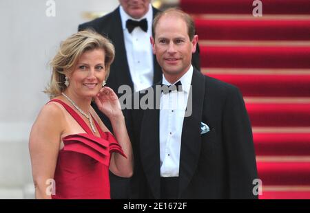 Le Prince Edward et Sophie Wessex de Grande-Bretagne arrivent à l'hôtel Mandarin Oriental pour un dîner de gala organisé par la reine Elizabeth II de Grande-Bretagne à Londres, Royaume-Uni, le 28 avril 2011 à la veille du mariage royal. Le prince William de Grande-Bretagne épousera sa fiancée Kate Middleton à l'abbaye de Westminster à Londres le 29 avril 2011. Photo par ABACAPRESS.COM Banque D'Images