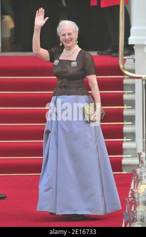 La reine Margrethe du Danemark arrive à l'hôtel Mandarin Oriental pour un dîner de gala organisé par la reine Elizabeth II de Grande-Bretagne à Londres, Royaume-Uni, le 28 avril 2011, à la veille du mariage royal. Le prince William de Grande-Bretagne épousera sa fiancée Kate Middleton à l'abbaye de Westminster à Londres le 29 avril 2011. Photo par ABACAPRESS.COM Banque D'Images