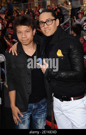 Tabou et son fils Josh assistent à la première mondiale de Disney's Studios 'Pirates of the Caribbean: On Stranger Tides' qui s'est tenue à Disneyland le 7 mai 2011 à Los Angeles, CA, Etats-Unis. Photo de Lionel Hahn/ABACAPRESS.COM Banque D'Images