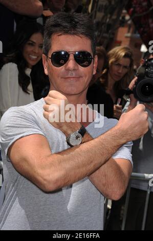 Simon Cowell assiste aux auditions de X Factor Los Angeles au Centre Galen à USC, Los Angeles, CA, USA le 8 mai 2011. Photo de Lionel Hahn/ABACAPRESS.COM Banque D'Images