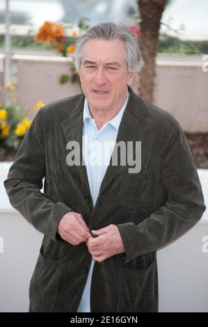 Le Président du jury du long métrage, l'acteur américain Robert de Niro posant à un photocall dans le cadre du 64ème Festival international du film de Cannes, à l'Hôtel Carlton de Cannes, dans le sud de la France, le 11 mai 2011. Photo de Nicolas Genin/ABACAPRESS.COM Banque D'Images