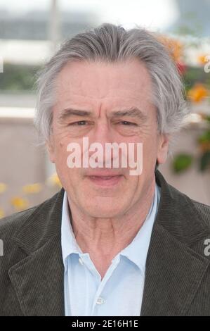 Le Président du jury du long métrage, l'acteur américain Robert de Niro posant à un photocall dans le cadre du 64ème Festival international du film de Cannes, à l'Hôtel Carlton de Cannes, dans le sud de la France, le 11 mai 2011. Photo de Nicolas Genin/ABACAPRESS.COM Banque D'Images