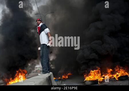 De violents affrontements ont éclaté près du point de contrôle de Qalandiya, passant entre Ramallah et Jérusalem-est annexée, tandis que des milliers de personnes ont protesté contre la Nakba de la création d'Israël en 1948. Plus de 3,000 policiers et policiers aux frontières étaient en état d'alerte dans tout le pays dimanche, alors que les Palestiniens et les Arabes israéliens ont organisé une série d'événements pour marquer l'anniversaire de la fondation d'Israël en 1948, communément appelé en arabe « nakba » ou « catastrophe ». Photo d'Arnaud Finistre/ABACAPRESS.COM Banque D'Images