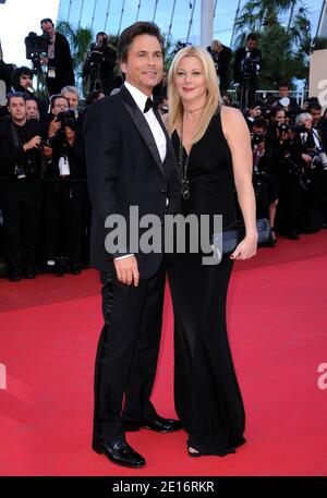 Rob Lowe et Sheryl Berkoff arrivent pour la projection du film "l'arbre de la vie" présenté en compétition dans la section des longs métrages dans le cadre du 64ème Festival International du film de Cannes, au Palais des Festivals à Cannes, dans le sud de la France, le 16 mai 2011. Photo de Hahn-Nebinger-Genin/ABACAPRESS.COM Banque D'Images