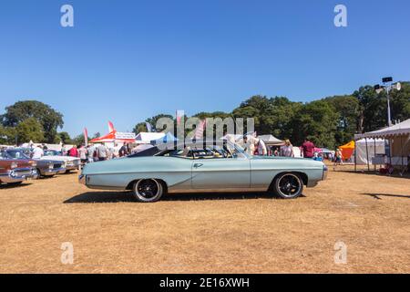 Catalina 1960s de Pontiac au salon des voitures américaines classiques Stars & Stripes, Banque D'Images