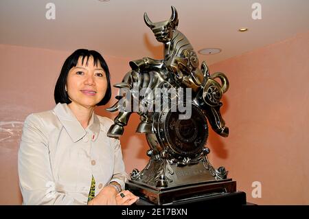 Anh Dao Traxel, fille adoptive de Monsieur et Madame Chirac lors de la remise de l'Etoile européenne du Dévouement civil et militaire à Monsieur Alain Salmon et Jacques Marie Ponthiaux, à Paris le 31 mai 2011.photo de Thierry Plessis/ABACAPRESS.com Banque D'Images